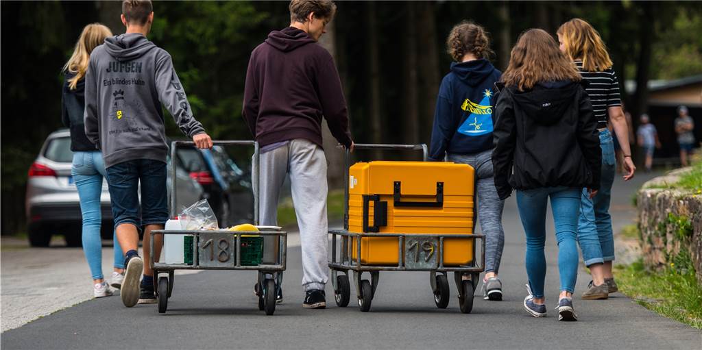Schulministerium sagt alle Klassenfahrten nordrhein-westfälischer Schulen bis Ostern ab Alle Klassenfahrten und Tagesausflüge nordrhein-westfälischer Schulen sind ab sofort bis Ostern abgesagt.