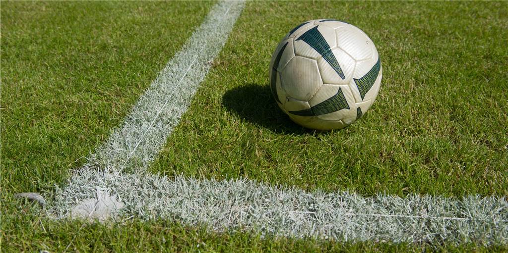 Bei Saisonaus: Wie abhängig ist der Kreis von den Entscheidungen des Landesverbandes? Momentan ruht der Fußball auf den Sportplätzen. Der Fußballkreis Dortmund macht sich momentan über Auf- und Abstiegsregelungen Gedanken.