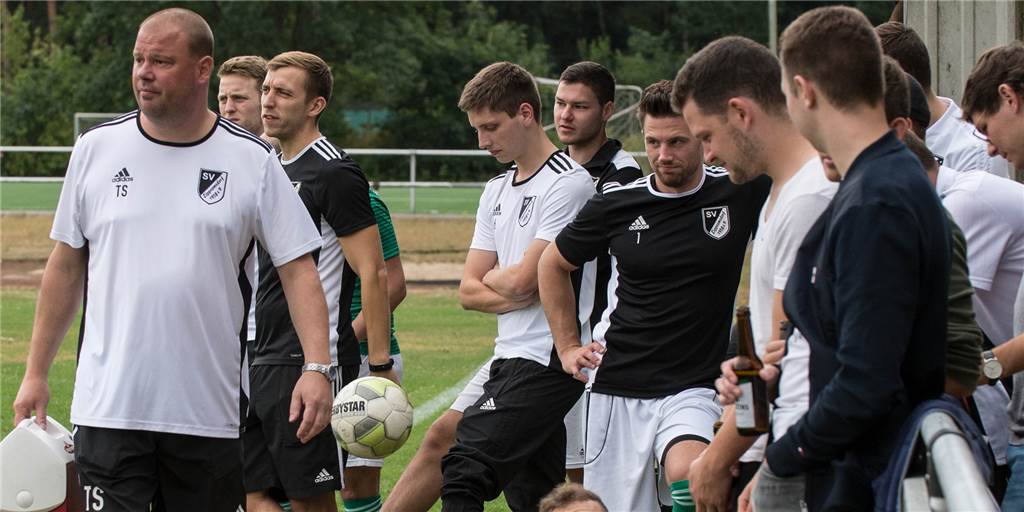 Stiefsohn eines früheren Bundesliga-Profis wechselt im Sommer zum SV Lippramsdorf Stiefsohn eines früheren Bundesliga-Profis wechselt im Sommer zum SV Lippramsdorf