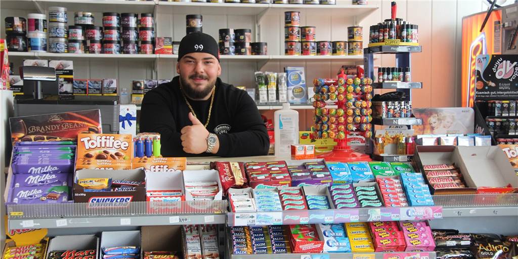 Neco’s Kiosk gibt es jetzt zweimal an der Kreisstraße in Selm Necat Can Sehit ist mit gerade einmal 20 Jahren Betreiber zweier Kioske in Selm.
