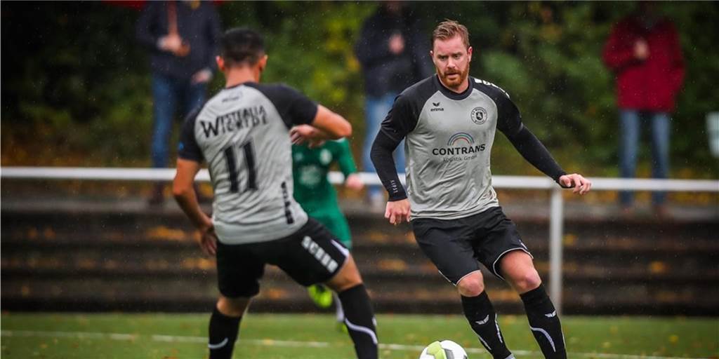 Stürmerrochade bei Westfalia Wickede: Ein Offensivspieler geht und ein neuer kommt Nach Robin Dieckmann (r.) verlässt ein weiterer Offensivspieler Westfalia Wickede.
