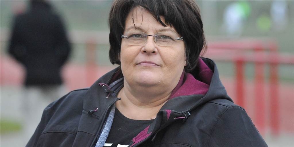 Unsicherheit durch Coronavirus: Müssen Kiosk-Betreiber in Castrop-Rauxel schließen? Martina Freundlieb vom Kiosk an der Leveringhauser Straße in Ickern weiß zurzeit keinen Rat. Darf sie in Zeiten des Coronavirus weiter Lebensmittel, Getränke und Zeitungen verkaufen?