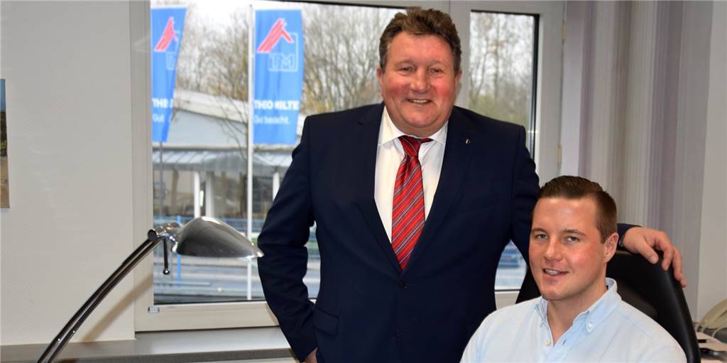 Dachdecker-Unternehmer Milte sendet in Corona-Zeiten Signal an seine Mitarbeiter Theo Milte junior hat die Firma am 1. Dezember 2019 von seinem Vater Theo Milte senior übernommen. Der Vater steht noch mit Rat und Tat zur Seite – auch in der Corona-Krise.