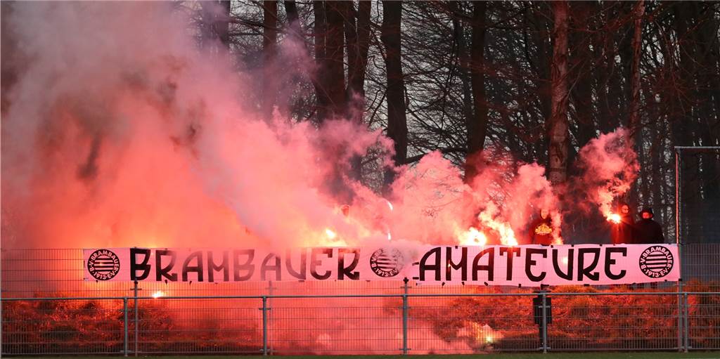 Pyro-Eklat: BV Brambauer muss hohe Strafe an den Kreis zahlen Pyro-Eklat: BV Brambauer muss hohe Strafe an den Kreis zahlen