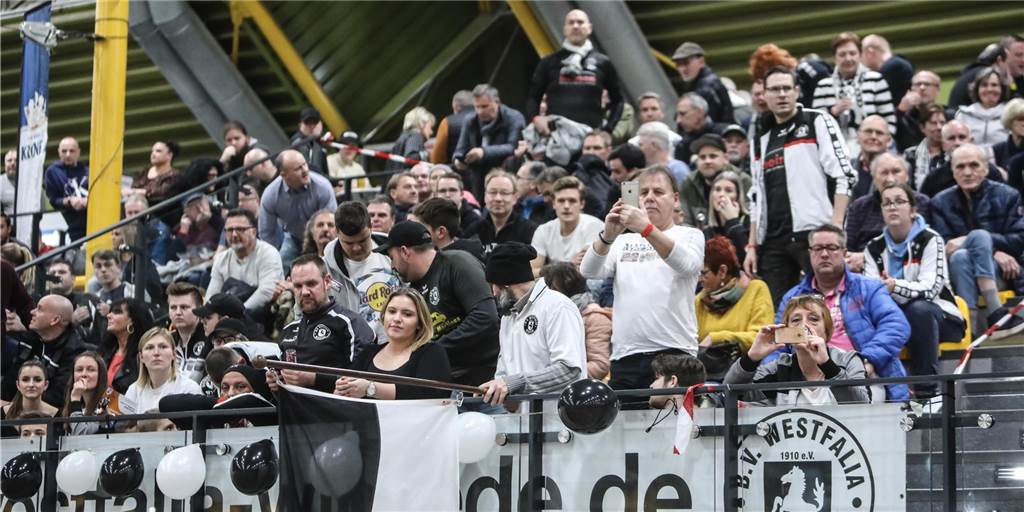 Westfalia Wickede sendet fettes Ausrufezeichen: Der „Sergio Ramos“ der Truppe bleibt Jubel bei den Fans con Westfalia Wickede. Einer der wichtigsten Spieler bleibt dem Klub erhalten.