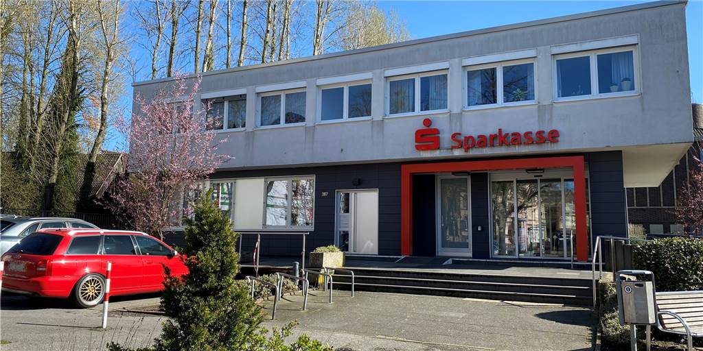 Bankfilialen sind wegen des Coronavirus dicht: Senioren verzweifeln an Geldautomaten Wenn Senioren nicht mit einem Geldautomaten zurechtkommen, ist es gerade für Alleinstehende ohne Kinder derzeit schwierig, an Geld zu kommen.