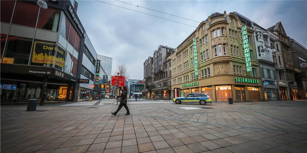Stadt und Polizei setzen Kontaktverbot in Dortmund durch - im schlimmsten Fall droht Haft Stadt und Polizei setzen Kontaktverbot in Dortmund durch - im schlimmsten Fall droht Haft