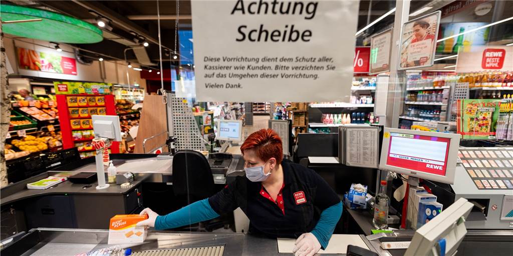 Tränen, Beschimpfungen, blöde Sprüche: Job im Supermarkt wird zum Stresstest Schutzmaßnahmen in Supermärkten.