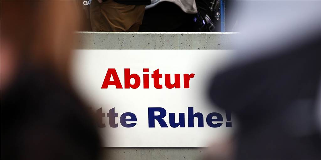 Aussetzen der Abiturprüfungen: So könnte das Abi in Nordkirchen in der Corona-Krise laufen Aussetzen der Abiturprüfungen: So könnte das Abi in Nordkirchen in der Corona-Krise laufen