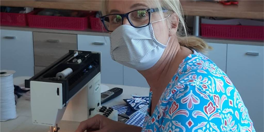 Coronavirus: Stoffwiese geht neue Wege und liefert sogar nach Berlin Stoffwiese Kirchhellen näht Mundschutze