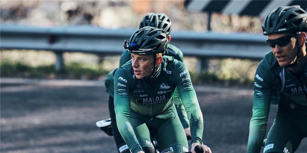 Zwischen Improvisation und Ungewissheit: Sportler hängen in der Corona-Warteschleife Training in der Gruppe ist für den Stadtlohner Radsportler Miká Heming mit den Maloja Pushbikers aktuell nicht möglich. Im Individualtraining ist es das Ziel, die Grundfitness zu erhalten.