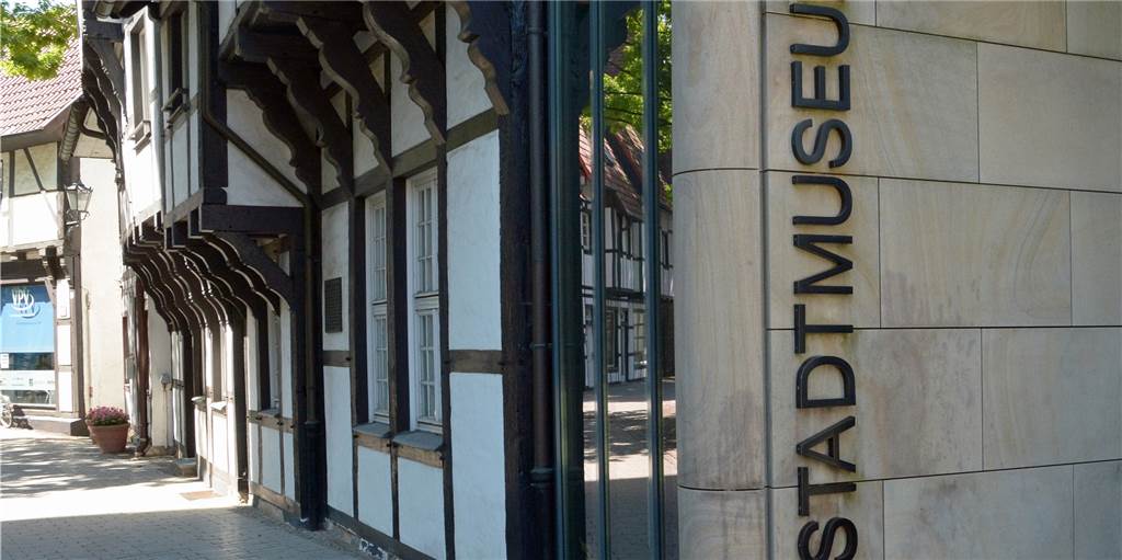 Zur Abwechslung mal was zum Schmunzeln - die kuriosesten Anekdoten aus dem Werner Stadtmuseum Das Karl-Pollender-Stadtmuseum in Werne wird bekanntlich gerade umgebaut. In der Vergangenheit war es nicht nur Schauplatz von Exponaten sondern auch von kuriosen Ereignissen.