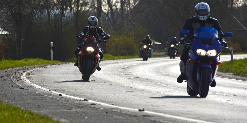 Tippgeber machte Polizei auf illegales Bikertreffen aufmerksam Der Bikertreff Nordkirchen ist bei Motorradfahrern in der Region ein beliebter Treffpunkt. Bei schönem Wetter, wie auf diesem Archivbild, sind dort täglich zahlreiche Biker unterwegs. Derzeit ist die Gastronomie dort allerdings geschlossen.