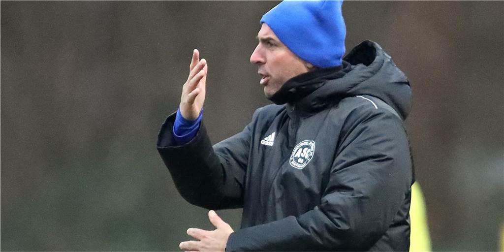 ASC 09 Dortmund verpflichtet Spieler, den er nicht auf der Karte hatte ASC-Trainer Antonios Kotziampassis darf sich auf ein neues Talent freuen.