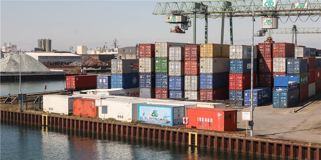 Betriebe am Dortmunder Hafen: „Das wird noch länger schwierig bleiben“ Betriebe am Dortmunder Hafen: „Das wird noch länger schwierig bleiben“