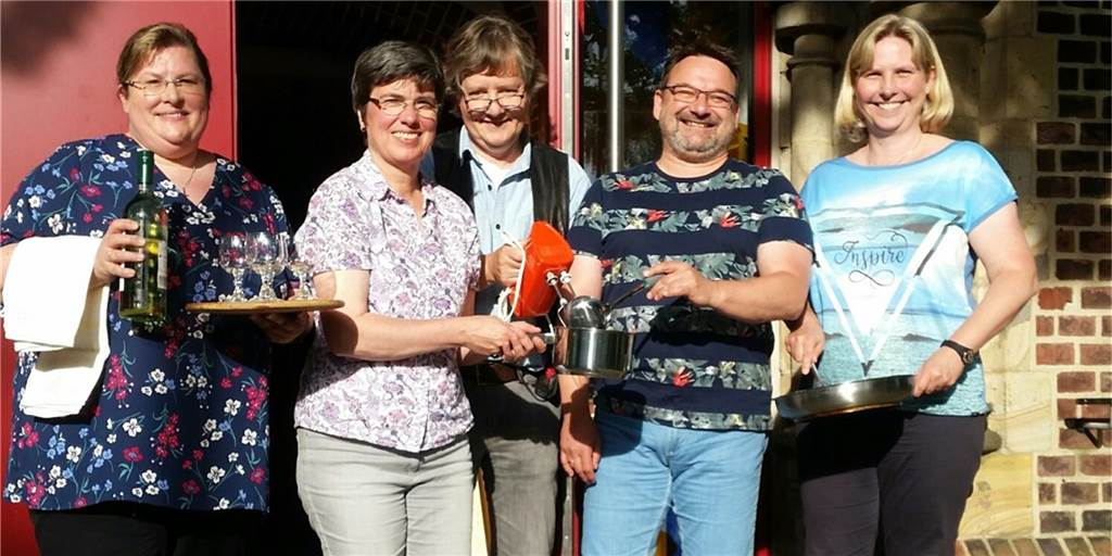 „Die Chemie stimmt“: Brechtener Gemeinden arbeiten Hand in Hand Die Ökumene verbindet: Auch an dem stadtbezirksweiten ökumenischen Kirchendinner haben sich die Brechtener Gemeinden beteiligt.
