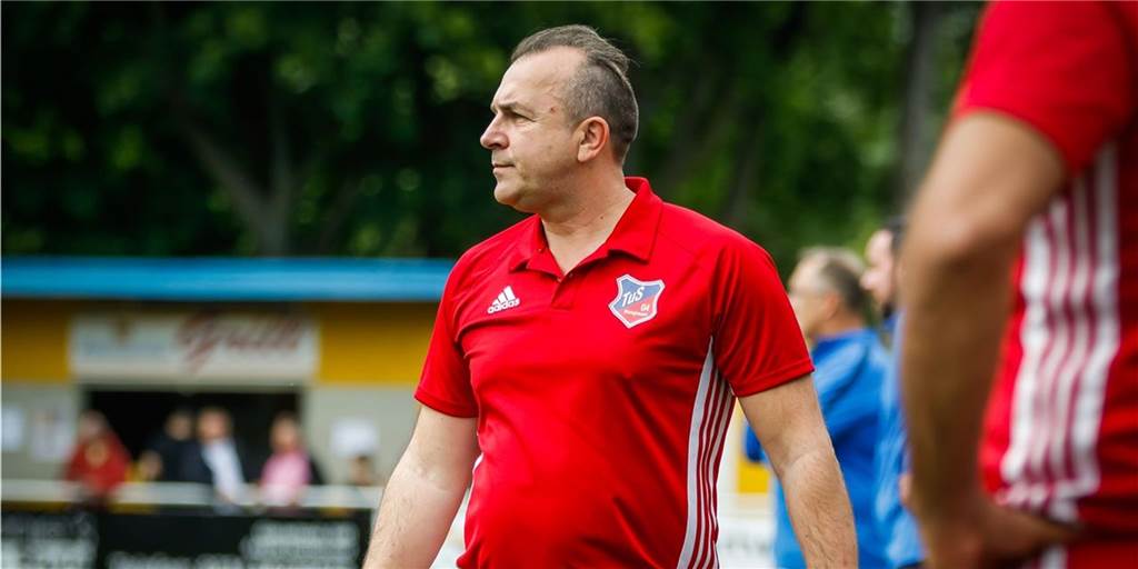 Trainer-Entscheidung in Bövinghausen: Störfaktoren ein wichtiges Thema Beim TuS Bövinghausen steht nun fest, wer das Team in der kommenden Saison trainiert. Bövinghausen-Vereinschef Ajan Dzaferoski hat mit dem Coach noch viel vor.