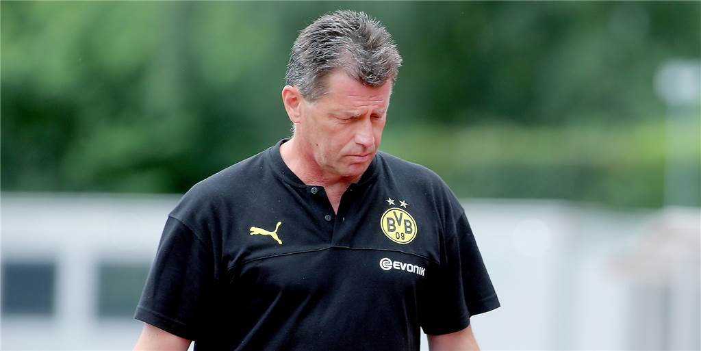 Das BVB-Jugendhaus ist leergefegt - nur ein Spieler durfte nicht nach Hause Das BVB-Jugendhaus ist leergefegt - nur ein Spieler durfte nicht nach Hause