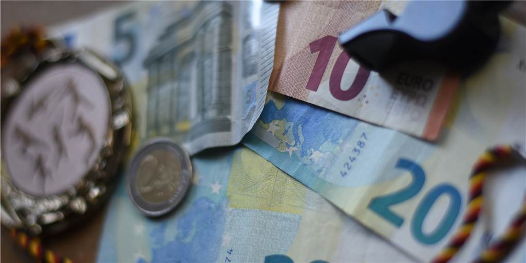 Hilfspaket wegen Coronavirus: So bekommen Sportvereine jetzt finanzielle Unterstützung Hilfspaket wegen Coronavirus: So bekommen Sportvereine jetzt finanzielle Unterstützung