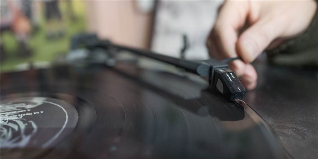 Jazz bis Metal: Diese 6 Neuerscheinungen helfen durch die Corona-Krise Jazz bis Metal: Diese 6 Neuerscheinungen helfen durch die Corona-Krise