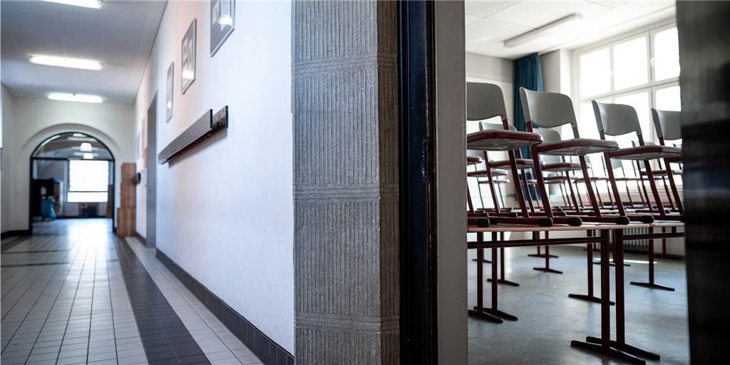 Mit den Abstandsregeln wäre in Dortmund für jeden dritten Schüler Platz Der verschobene Schulstart verschafft der Stadt und den Dortmunder Schulen Luft.