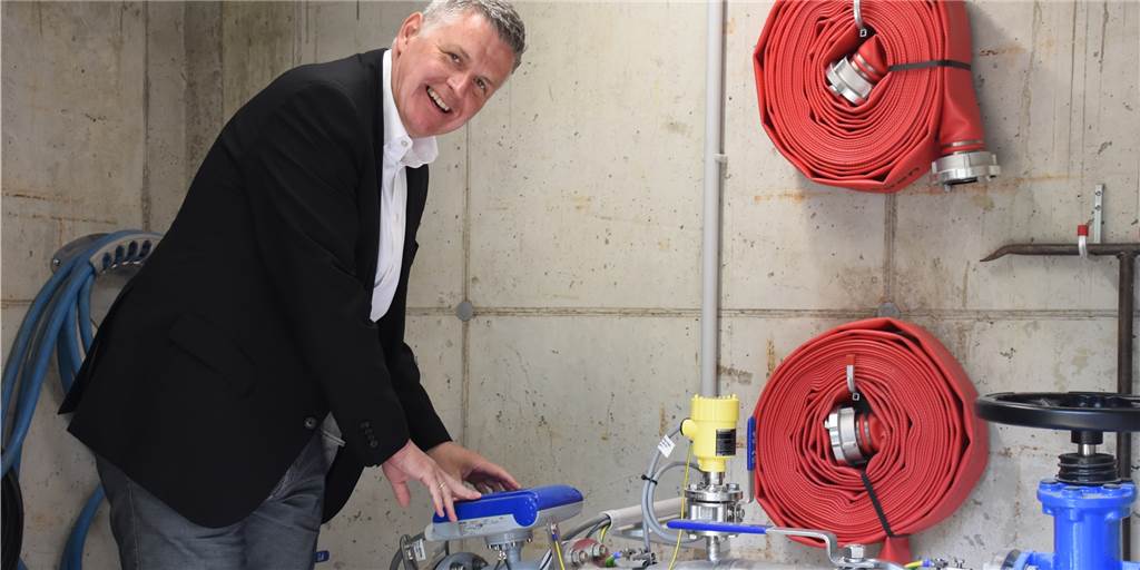 SVS nimmt neuen Trinkwasserbrunnen in Betrieb – das Problem bleibt SVS-Geschäftsführer Thomas Spieß freut sich, dass der neue Brunnen den Betrieb aufgenommen hat.
