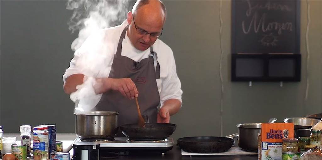 Kochvideos: Rezepte vom Ex-Sternekoch mit Hamsterkauf-Resten Kochvideos: Rezepte vom Ex-Sternekoch mit Hamsterkauf-Resten