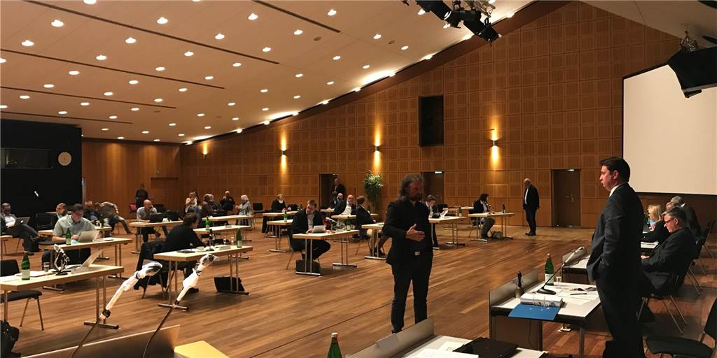 Fünf zentrale Entscheidungen des Castrop-Rauxeler Stadtrats im Überblick Der Stadtrat in Castrop-Rauxel tagte wegen des Coronavirus in der Stadthalle mit großen Abständen. Erstmals wurde die Sitzung live ins Internet übertragen. DFer öffentliche Teil dauerte fast vier Stunden.