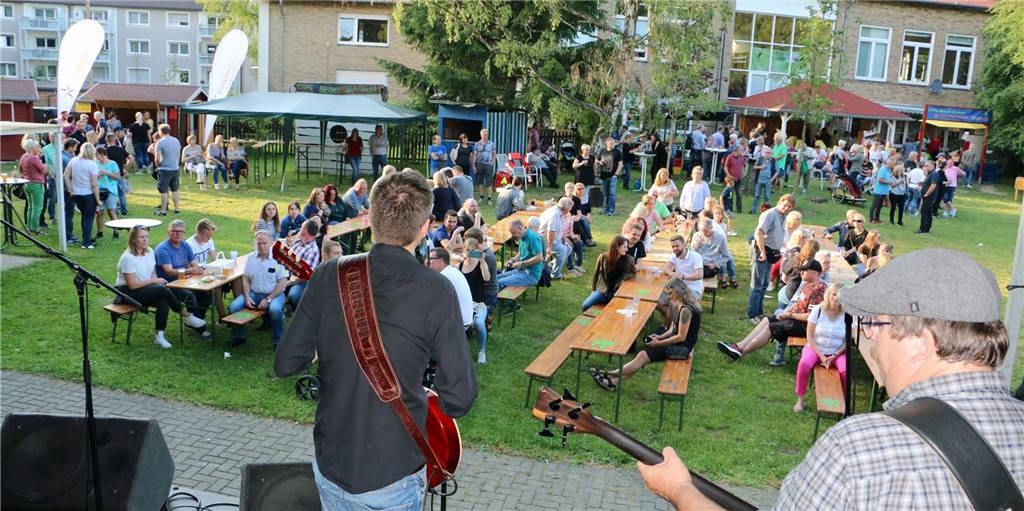 Jugendarbeit in Lünen: Freizeiten der Stadt-Insel noch in der Schwebe Die Veranstaltung "Rock im Garten", hier ein Foto vom vergangenen Jahr, wird 2020 wegen der Corona-Krise ausfallen. Die Stadt-Insel hofft noch auf die Freizeiten im Sommer.