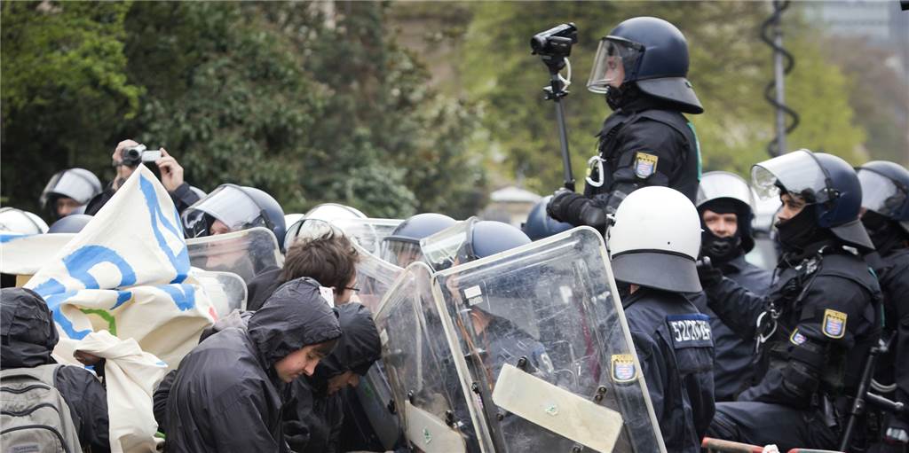 Darf Dortmunds Polizei komplette Demos filmen? Gericht hat entschieden Darf Dortmunds Polizei komplette Demos filmen? Gericht hat entschieden