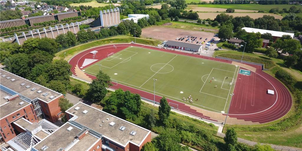 Castrop-Rauxeler Sporthallen und Plätze bleiben länger geschlossen als gedacht Weiterhin menschenleer bleibt das Stadion an der Bahnhofstraße in Castrop-Rauxel.