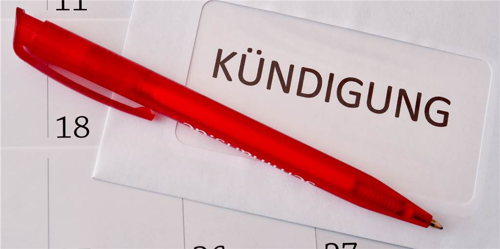 Wer seine Miete auf Dauer nicht zahlen kann, bekommt Probleme. Der Gesetzgeber räumt zwar Stundungen und Ratenzahlung ein, auf Dauer löst das das Problem aber nicht.