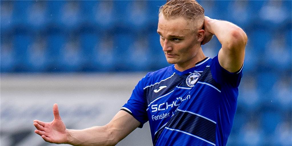 Amos Pieper erlebt tragischen Liga-Neustart mit Arminia Bielefeld Amos Pieper erlebt tragischen Liga-Neustart mit Arminia Bielefeld