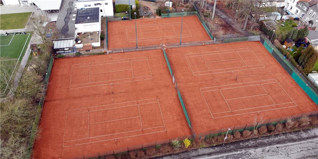 Übergangssaison im Tennis: Viele Mannschaften ziehen zurück Übergangssaison im Tennis: Viele Mannschaften ziehen zurück
