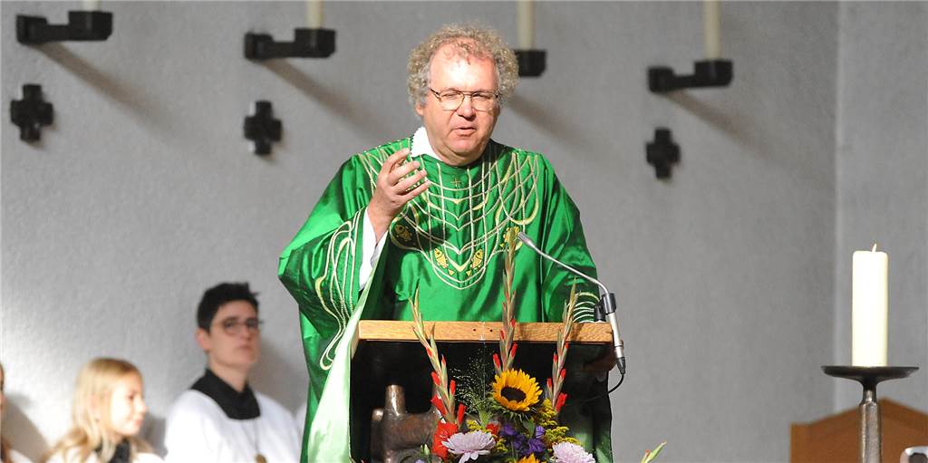Pfarrer Winfried Grohsmann nimmt große Dankbarkeit in der Gemeinde wahr. Doch die Seelsroge sei derzeit so stark benötigt wie noch nie.