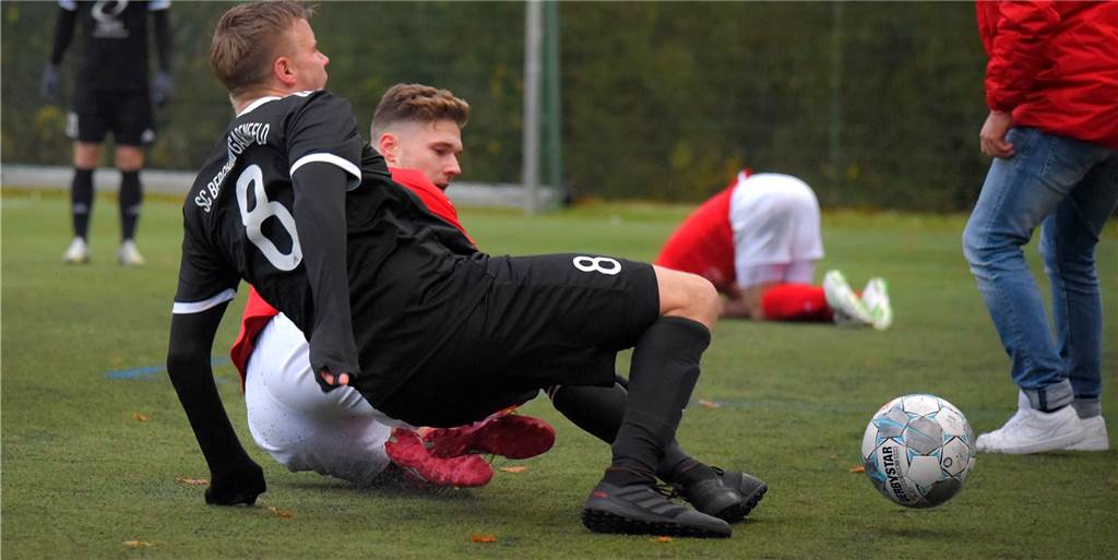 Sechs Spieler gehen nicht mit SC Berchum/Garenfeld in die Landesliga Sechs Spieler gehen nicht mit SC Berchum/Garenfeld in die Landesliga