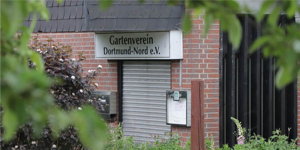 Polizei löst illegale Feier mit über 100 Gästen in Vereinsheim auf Das Vereinsheim der Gartenanlage wurde nach dem Vorfall von den Behörden geschlossen.