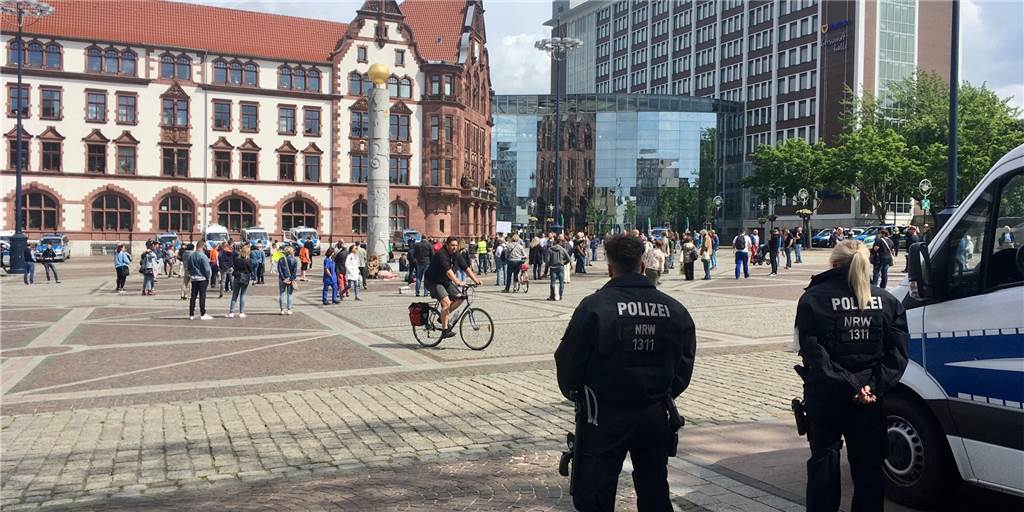 Corona-Protestler blieben in gut besuchter City weitgehend unter sich Corona-Protestler blieben in gut besuchter City weitgehend unter sich