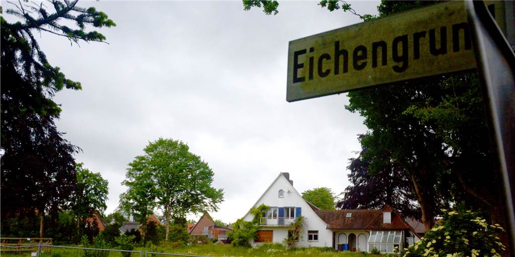 Generationenhof Schorlemerstraße: Weniger Parkplätze und keine Tiefgarage Auf diesem Grundstück an der Ecke Schorlemerstraße/Eichengrund ist der "Generationenhof" geplant. Das Wohnhaus soll ein Teil der Anlage bleiben.