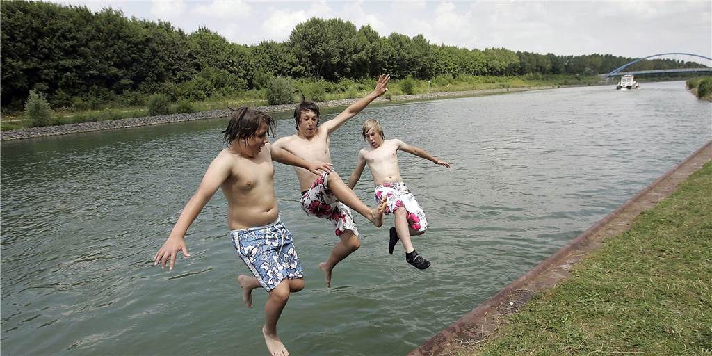 Freibad eingeschränkt geöffnet - wo gehen die Werner über Pfingsten baden? Das Baden im Datteln-Hamm-Kanal ist bei Wernern beliebt. Es ist unter Auflagen erlaubt.