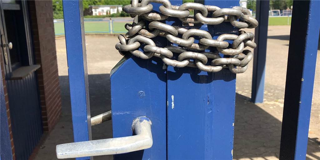 So unterschiedlich läuft der Wiedereinstieg in den Kommunen Gesperrte Sportanlage