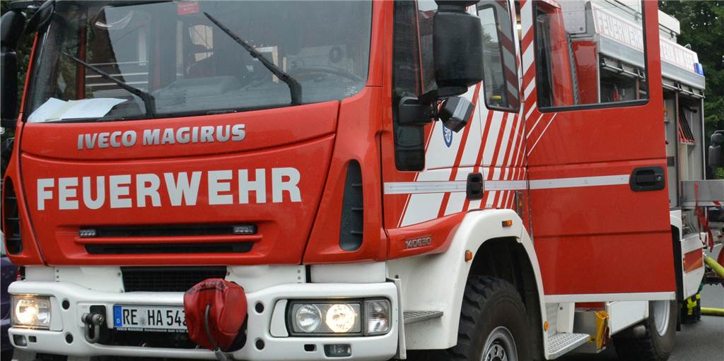 Terrasse und Zimmer standen in der Nacht in Haltern in Flammen Zweimal rückte die Feuerwehr in der Nacht zum Donnerstag in Haltern aus.