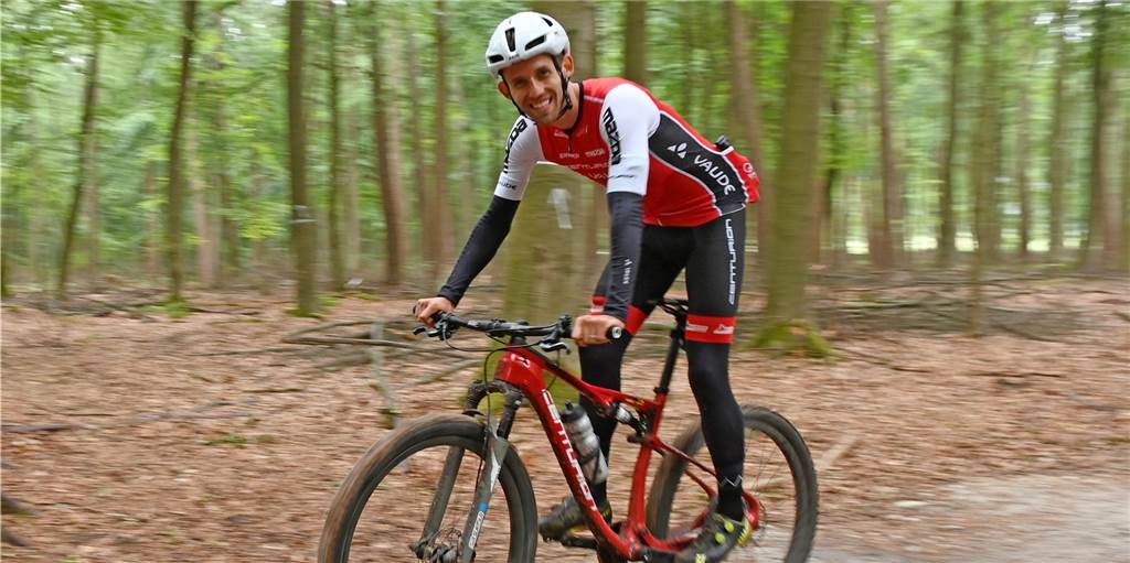 RVR eröffnet neuen Mountainbike-Trail in der Haard (mit Video) Ben Zwiehoff, Profi-Mountainbiker aus Essen, hatte einen Teil der Radroute bereits getestet.