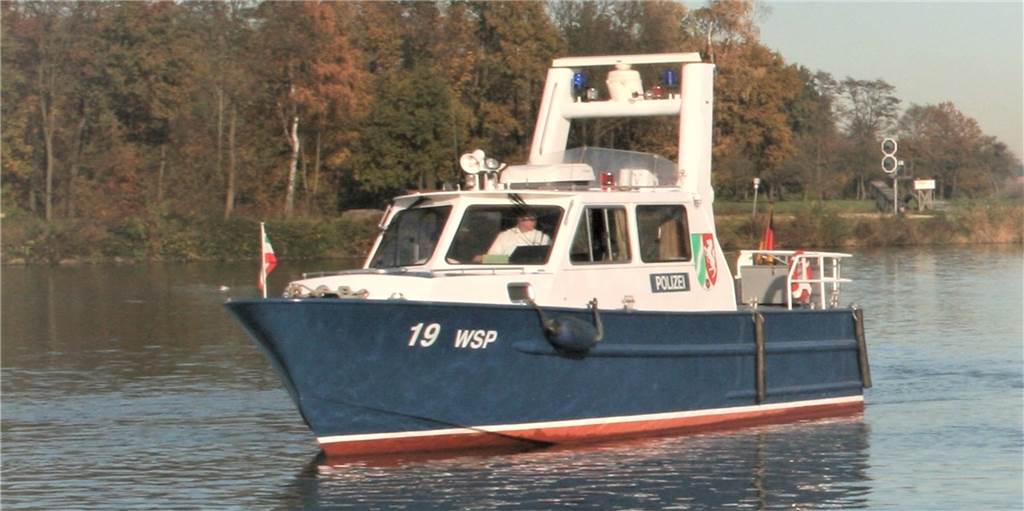 Die Wasserschutzpolizei fährt mit einem „Oldtimer“ Streife Die Wasserschutzpolizei fährt mit einem „Oldtimer“ Streife