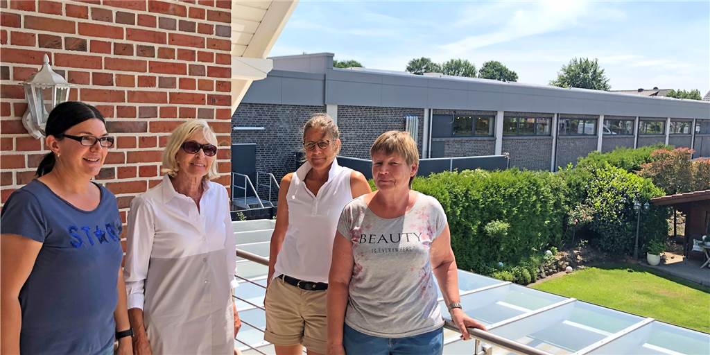 Aldi-Anwohner klagen über hohe Lärmbelastung und ziehen vors Gericht Fühlen sich vom neuen Aldi-Markt in ihrer Nachtruhe gestört (von links): Erika Heming, Christa Hornhues, Michaela Himmelberg und Andrea Kenkel.