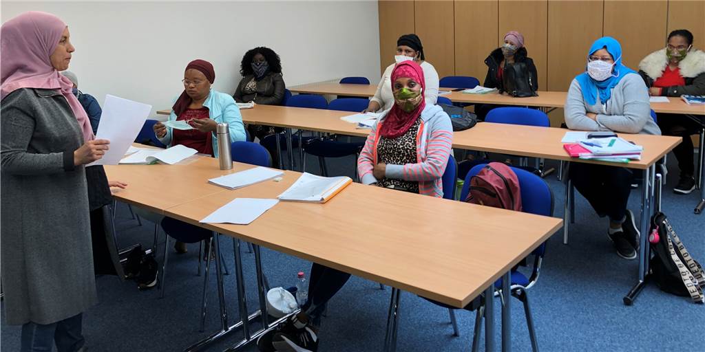 Brackeler Bildungszentrum ist umgezogen und hat einen neuen Namen In der Tremonia-Akademie am Tecklenborn in Wambel finden zum Beispiel Sprachkurse für Migrantinnen statt