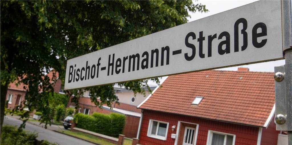 Heeker (43) soll Opa aufs Übelste beleidigt haben – Anzeige als Quittung Auf dieser Straße sollen sich die Beleidigungen im November 2019 zugetragen haben.
