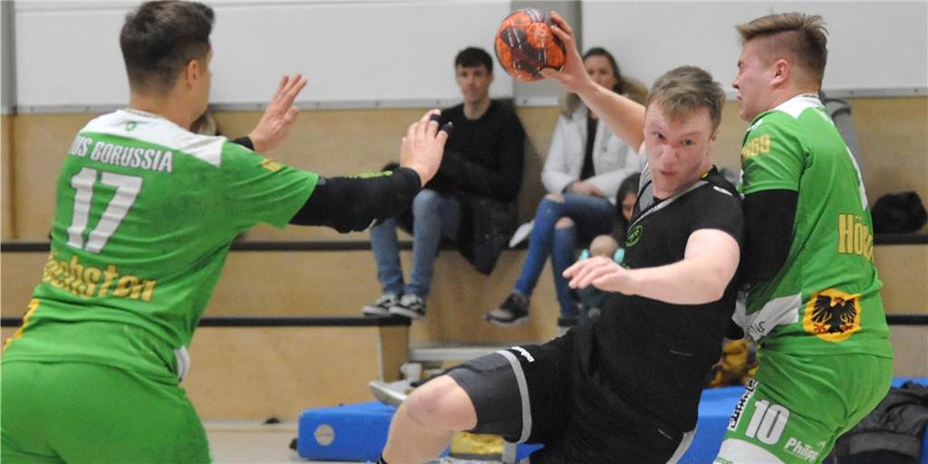 Fußballer freuen sich über neue Lockerungen – Handballer sind noch vorsichtig Handball ist ein Sport in dem es ohne Kontakt eigentlich nicht geht. Ab dem 15. Juni dürfen die Sportler zumindest im Training wieder auf Tuchfühlung gehen – aber auch da gelten weiter Einschränkungen.