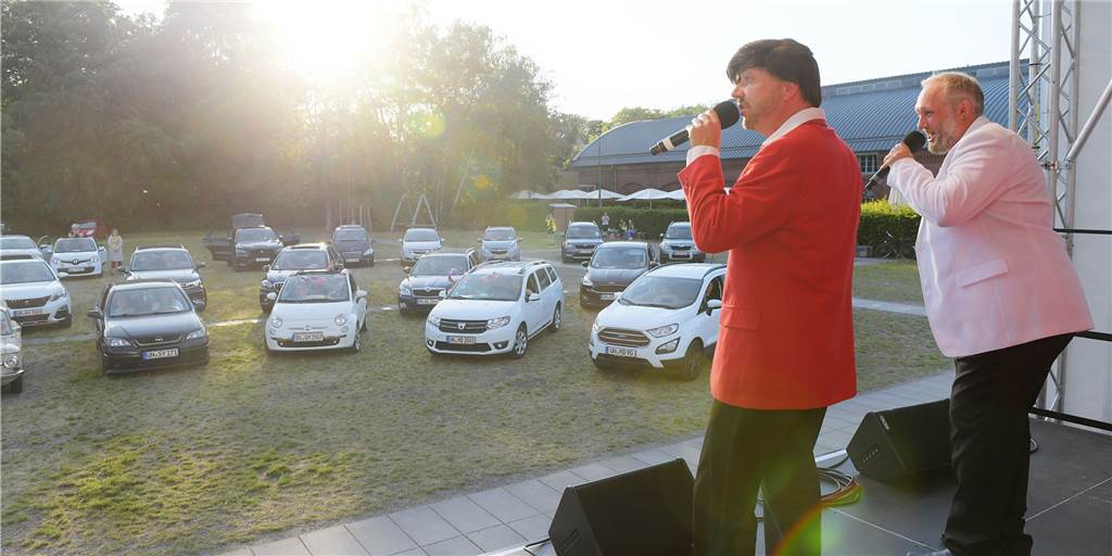 Schwerter Operettenbühne im Autotheater - Liveauftritte ganz anders Schwerter Operettenbühne im Autotheater - Liveauftritte ganz anders