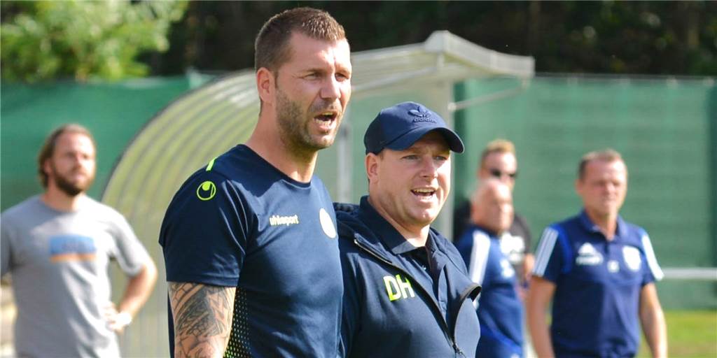 Wechselspiele an der Fußball-Börse zwischen Schwerin und Frohlinde Schwerins Trainer Marco Tascke (l.) und Dennis Hasecke planen keine weiteren Transfers. Der jetzige Stand muss aber auch noch nicht das Ende der Fahnenstange sein.